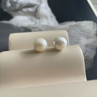Bay Baroque Pearl Stud Earrings (Imperfect No.4)