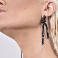 Laila Noir Knot Earrings