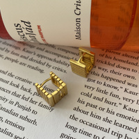 Zoie Artsy Cube Huggie Earrings (Gold)