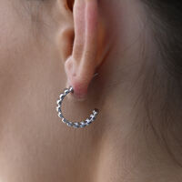Kahlo Ribbed Crescent Hoop Earrings (Silver)