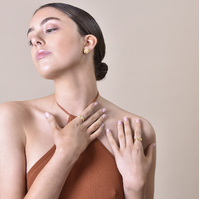 Imani Solid Sculpture Stud Earrings (Gold)