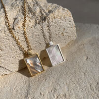 Chantal Mother of Pearl Pendant Necklace (Silver)