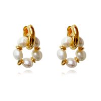 Gracelynn Freshwater Pearl Hoop Earrings (Gold)