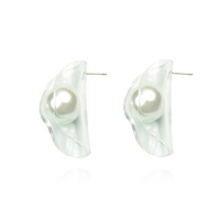 Oceane Pearl Pod Earrings image