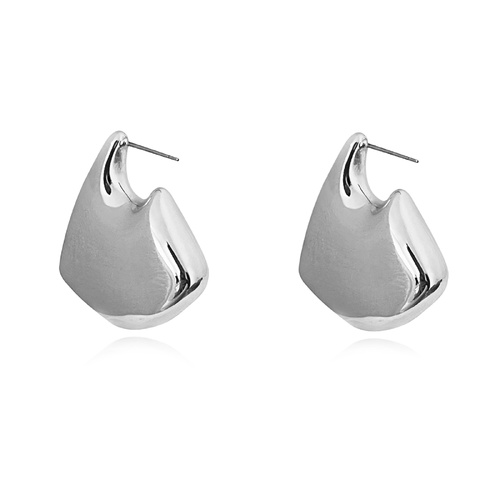 Orsa Chunky Geometric Drop Earrings (Silver)