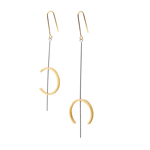 Helene Line Art Drop Earrings