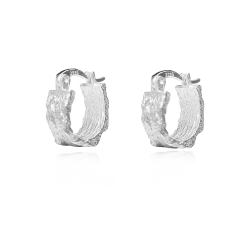 Olli Textured Sculpture Huggie Earrings (Silver)
